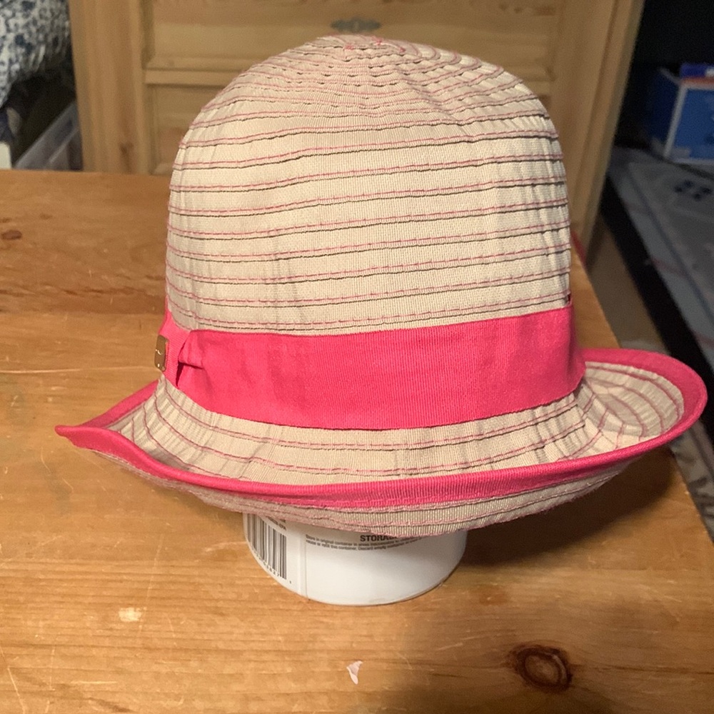Calvin Klein bucket Sun hat